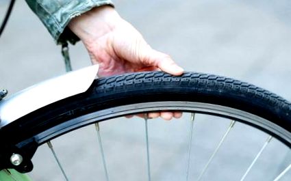 Kerékpár gumiabroncs-nyomás - a helyes légnyomás f; r kerékpár gumik