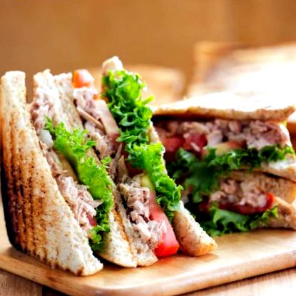 Így készül a legjobb tonhalkrémes szendvics | Street Kitchen