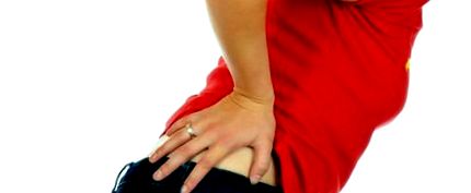 fájdalom a hát alsó részén és a lábakban térdfájdalmak otthoni kezelése