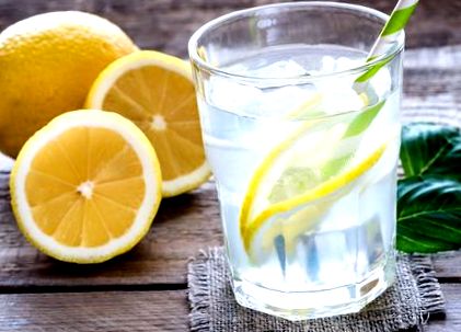 citrónovú vodu