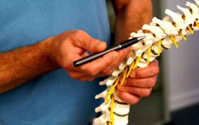 a nyaki gerinc csigolyaközi lemezei hogyan kell kezelni a fájdalmat a lábak ízületeiben