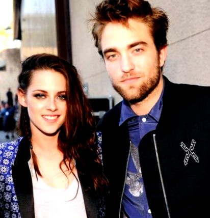 Kristen Stewart és Robert Pattinson babát vár