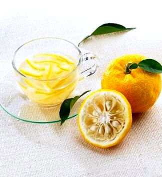 Víz citrommal: az előnyök és a kár