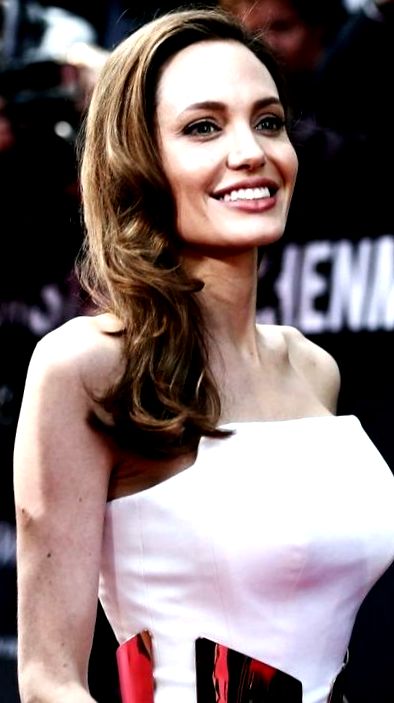 Angeliny Jolie