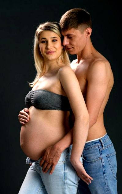 бременна