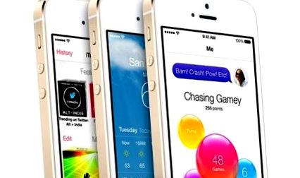 Iphone 5c Es Iphone 5s Mar Az Apple Ferfi Akademia Is Piacra Dobta