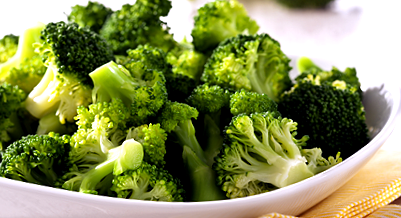 A brokkoli lefogyhat. A brokkoli jó fogyáshoz. A brokkoli fogyni szolgál