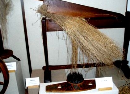 szatén szövésű jelentenek