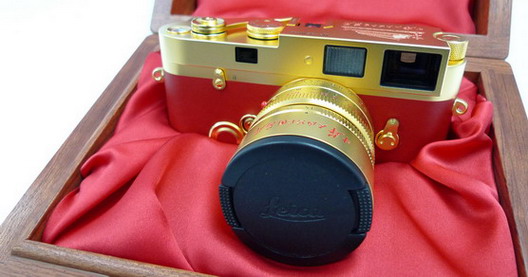 Спеціальна версія Leica MP і 8' фоторамка Transcend
