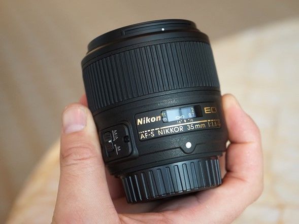 Презентація камери Nikon D3300 і об'єктива 35 мм F1.8G