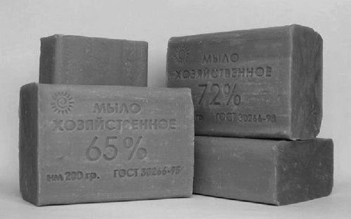Ванночки від грибка нігтів з содою, господарським милом, йодом і чистотілом грибка