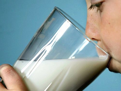 Молочні продукти при гастриті: кефір, молоко корьвье і козяче молоко, сир як лікувати гастрит козячим молоком
