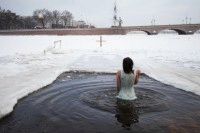 Можна занурюватися на водохреща під час місячних? (чи можна купатися на водохреща під час місячних) жіночий організм