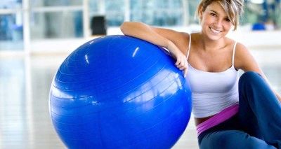 Чи можна займатися спортом, фітнесом під час місячних, які вправи можна робити? (спорт під час місячних) спорт під час місячних