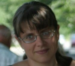 Затримка 12 днів (берменость чи ні?) місячні йдуть