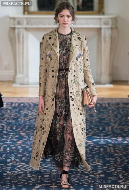 Ce este la modă în această vară de primăvară Ce este la modă în această vară de primăvară