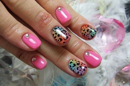 Cifrele de pe unghii leopard