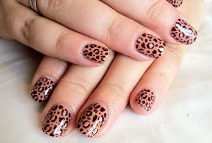 Cifrele de pe unghii leopard