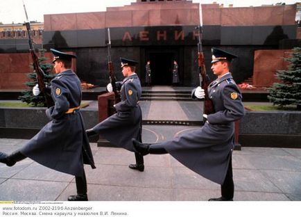 Lenin în mausoleu