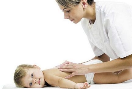 Frecarea o tuse pentru copii de până la un an - copilul freca