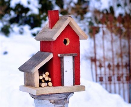 Birdhouse cu desenul lor mâini