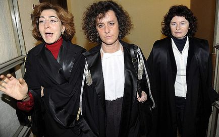 Ce e în neregulă cu Berlusconi Ce e în neregulă cu Berlusconi