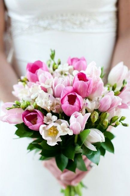 Buchet cu lalele Buchet cu lalele