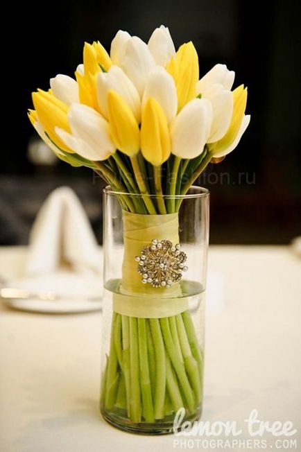 Buchet cu lalele Buchet cu lalele