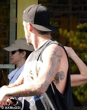 Tatuaje, cum ar fi Viktorii Bekhem Tatuaje, cum ar fi Viktorii Bekhem