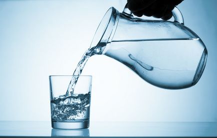 Nouă moduri de a purifica apa de la domiciliu, fără filtre