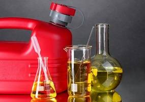 Care este diferențele de compoziție chimică a uleiului de motor