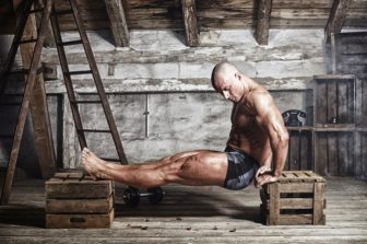 Cum de a construi brațele și umerii - un program de formare pe biceps și triceps