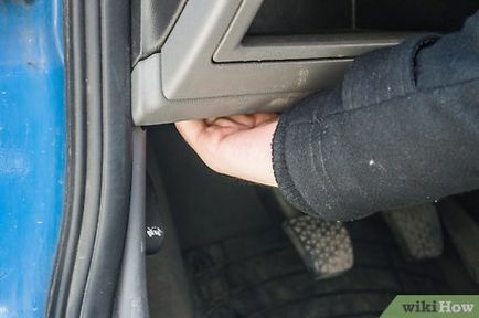 Cum deschid capota unei masini
