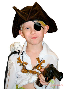 Cum sa faci un costum de pirat pentru noul an cu propriile lor mâini