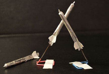 Cum sa faci o racheta cu propriile sale mâini realizate din hârtie, carton, sticle, chibrituri și folie