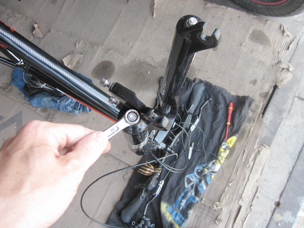 Cum de a elimina îndoitură furca de suspensie biciclete, DIY pe