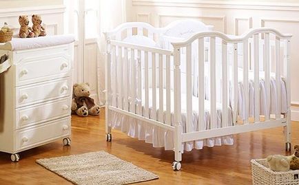 Cum de a alege un pat de copil pentru o imagine de ansamblu nou-născut de modele