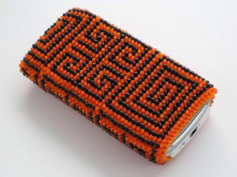 Cum se efectuează un capac tricotate pentru spițe de telefon, cârlig și margele