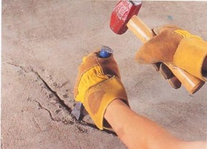Cum pentru a sigila fisuri în podeaua de beton si lemn