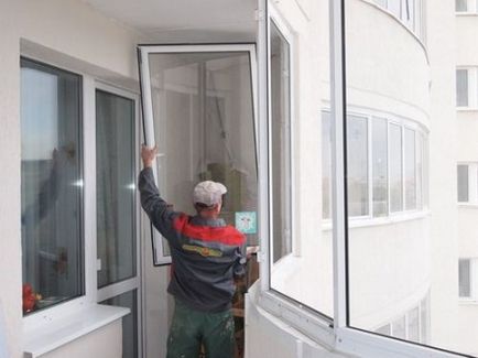 Cum să glazura un balcon cu instrucțiuni detaliate mâinile lor