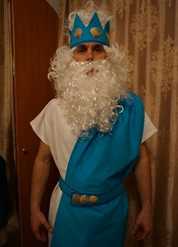 costum Neptun cu propriile lor mâini