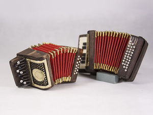 Master acordeon in miniatura pentru o păpușă - Master Fair - manual, lucrate manual