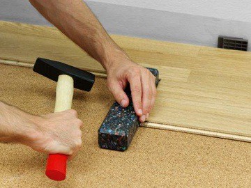 Este posibil să se stabilească laminat linoleum și modul de a pune o podea de acoperire