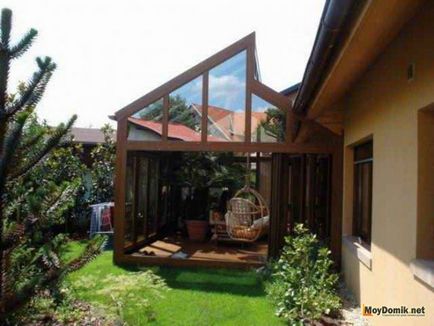 verande și terase glazurate - care afectează prețul de o verandă cu geamuri