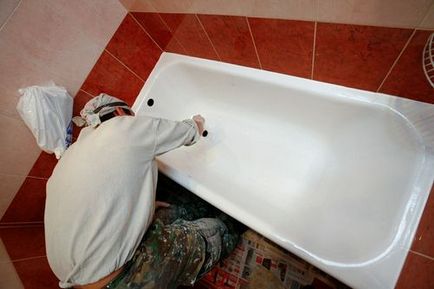 Reparație de căzi de baie din fontă acrilic sau email cu mâinile lor
