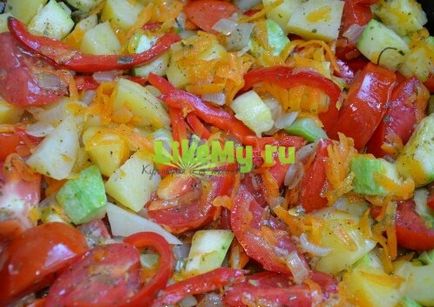 Reteta iahnie de legume gustoase cu dovlecei și cartofi