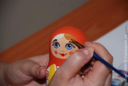 Painted atelier Matryoshka pentru începători cu șabloane și fotografie