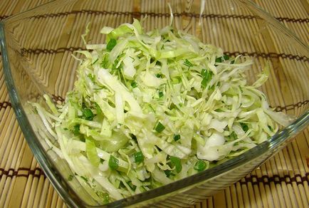 salata de varza cu castraveti