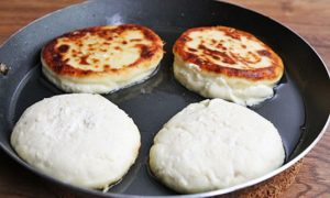 Cheesecakes de rețetă brânză de vaci cu pas cu pas fotografii