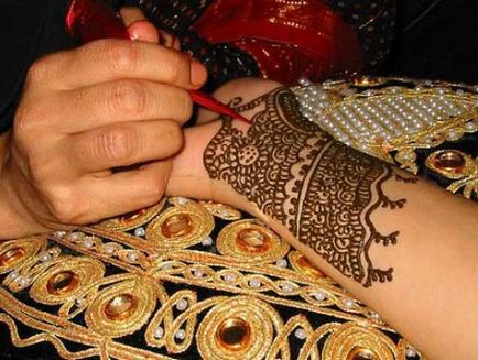 Henna tatuaj - schițe, ca exploatație, sfaturi pentru aplicarea